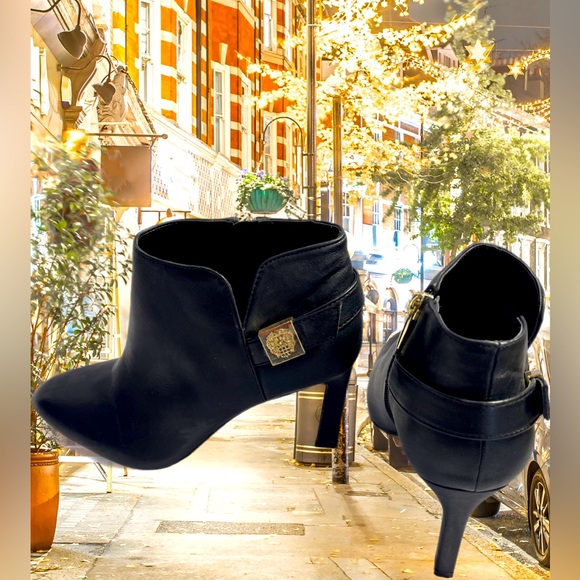 Vince Camuto Stileto Black Leather Booties Size 8 1/2 - Picture 1 of 7